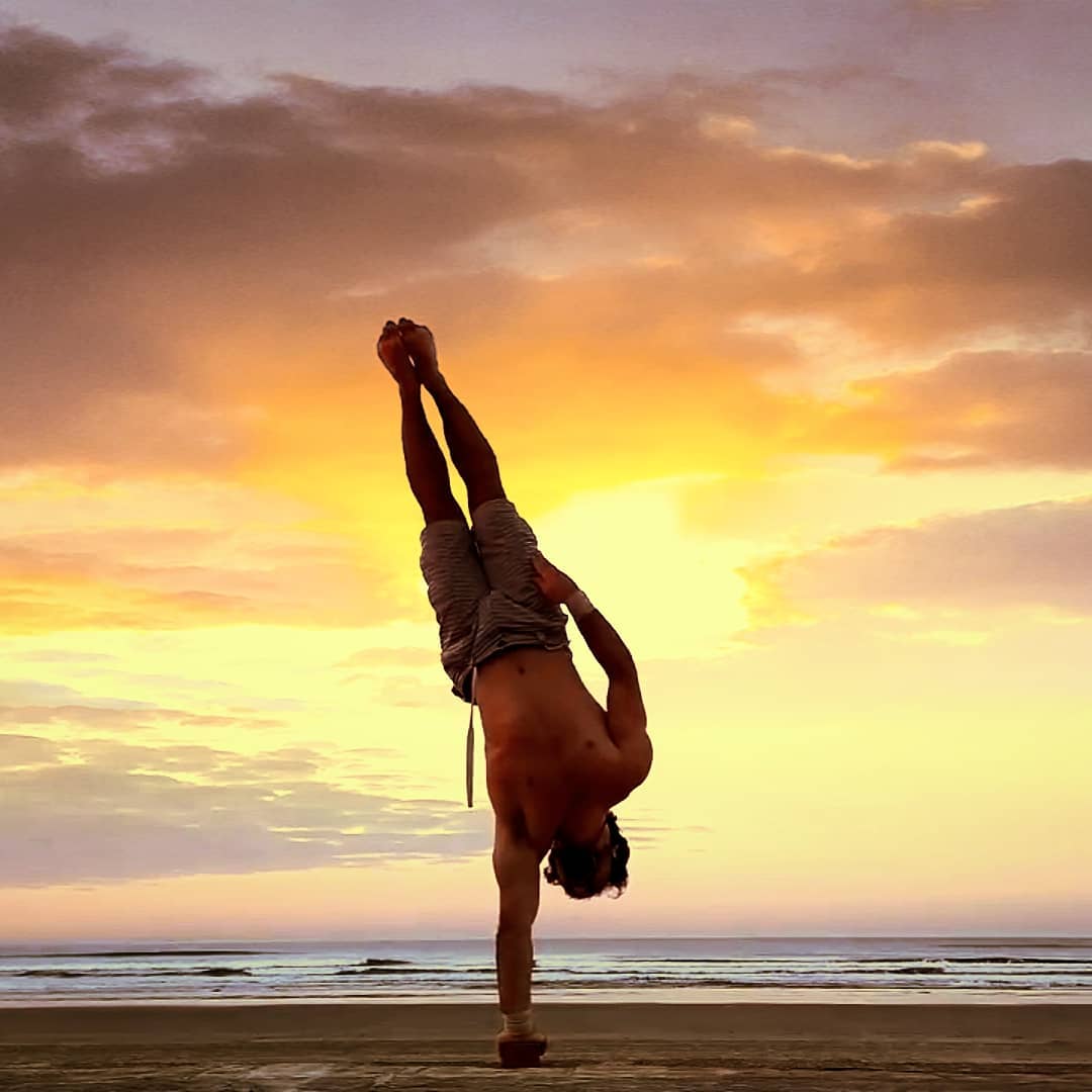 HandStand